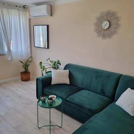 Mila Apartment *